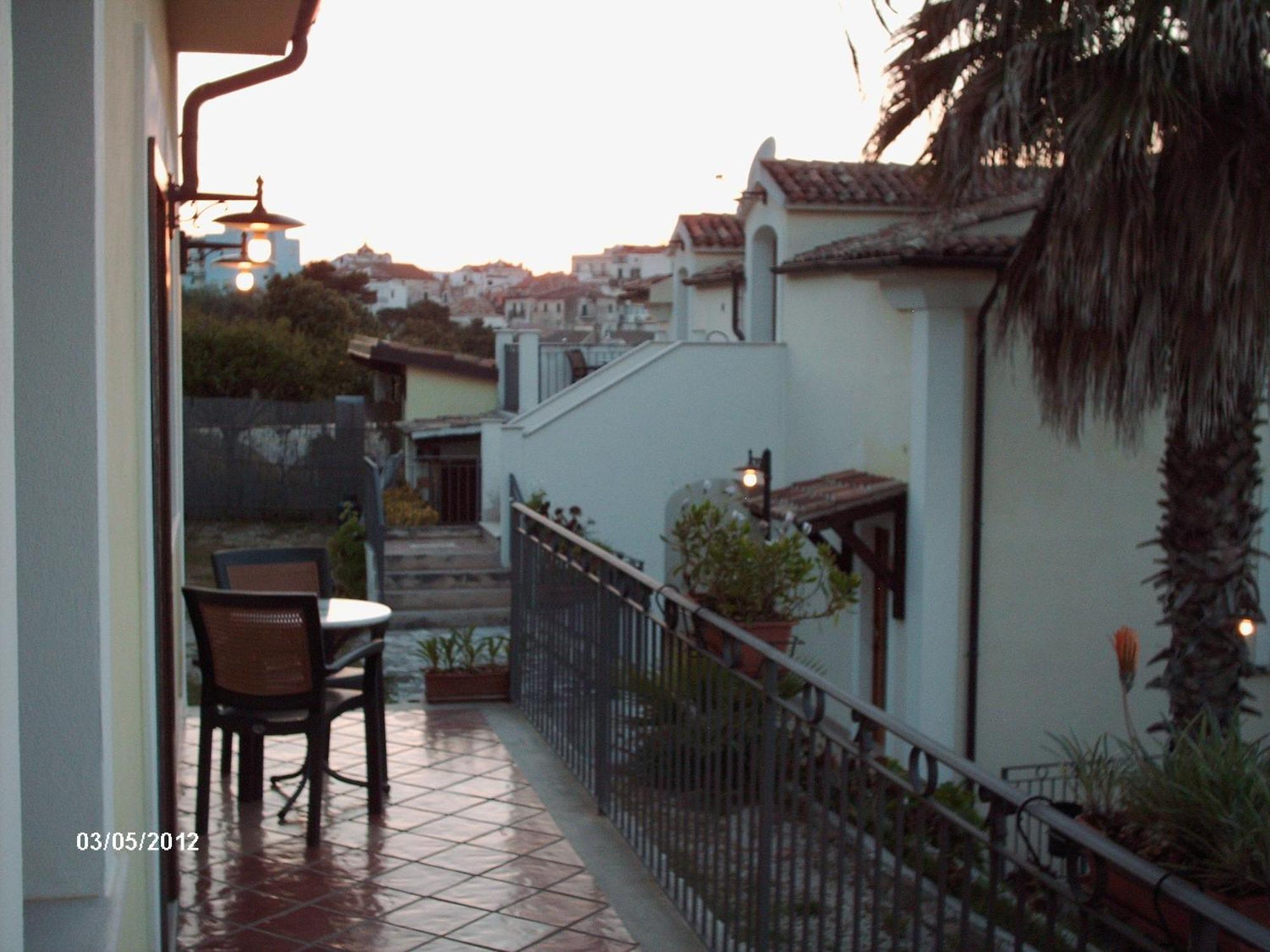 Albergo Villa Vittoria Rodi Garganico Exterior foto