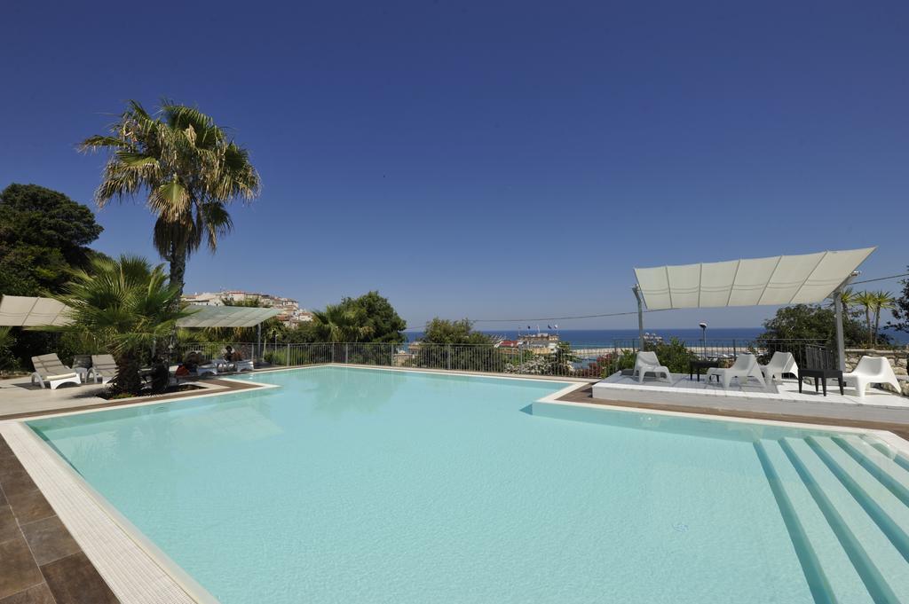 Albergo Villa Vittoria Rodi Garganico Exterior foto